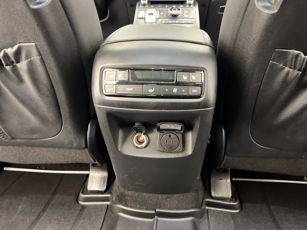 Used 2024 Hyundai Palisade Limited AWD/4WD image 29