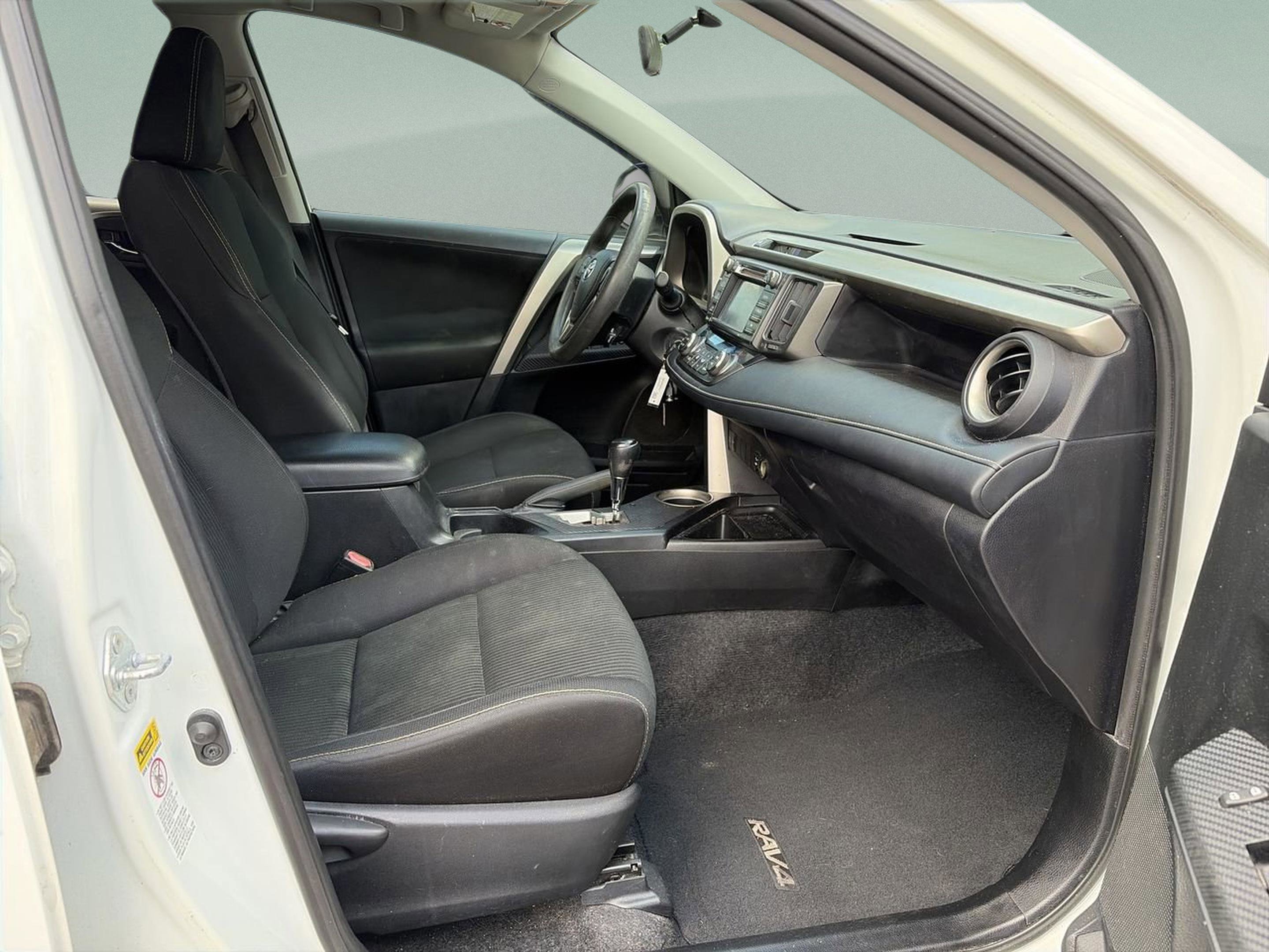 Used 2014 Toyota RAV4 XLE FWD image 19