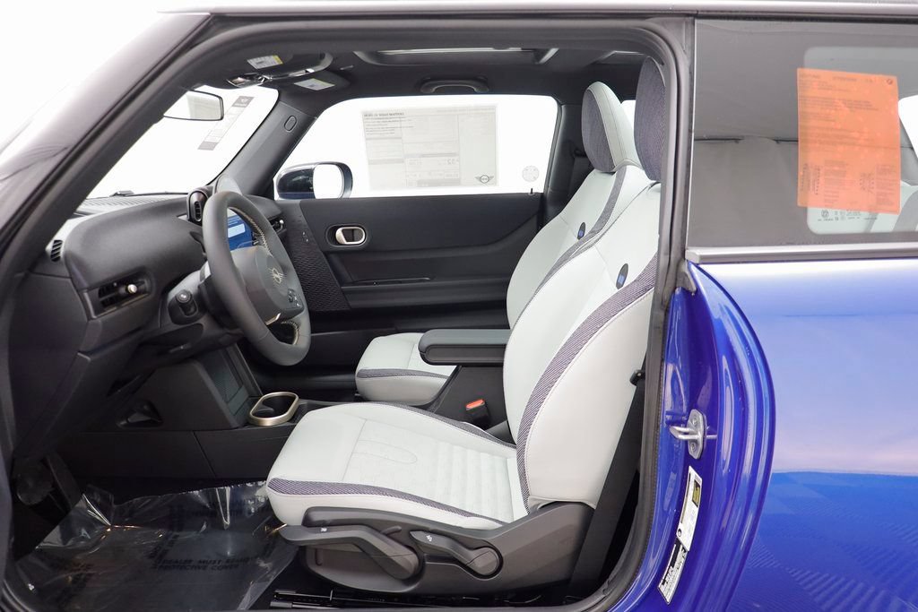 New 2026 MINI Cooper 2-Door Hardtop FWD image 6