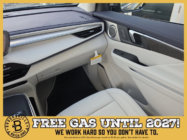 New 2027 Buick Enclave Avenir w/ LPO, Floor Liner Package FWD image 16