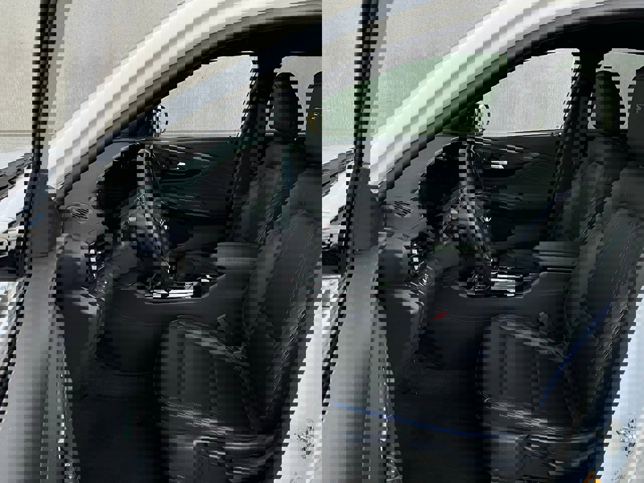 Used 2025 Buick Envista Sport Touring image 9