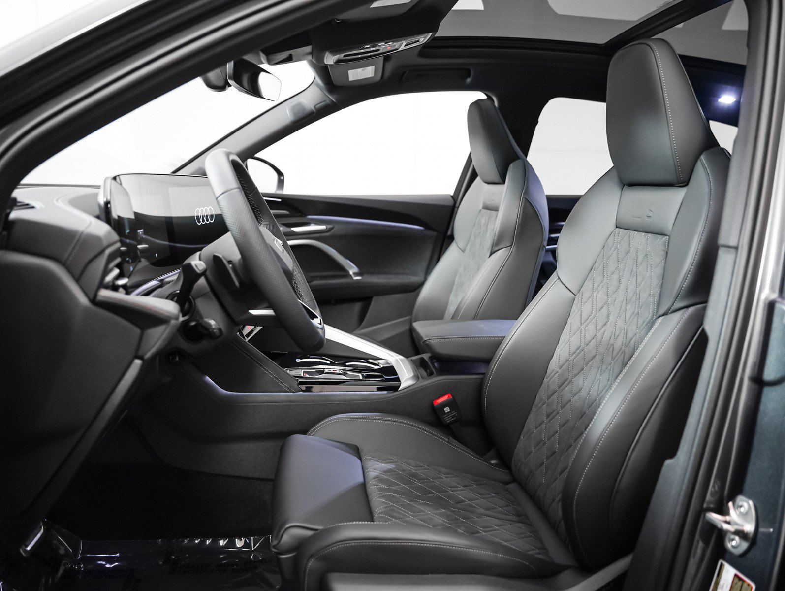 New 2025 Audi SQ5 Premium Plus image 8