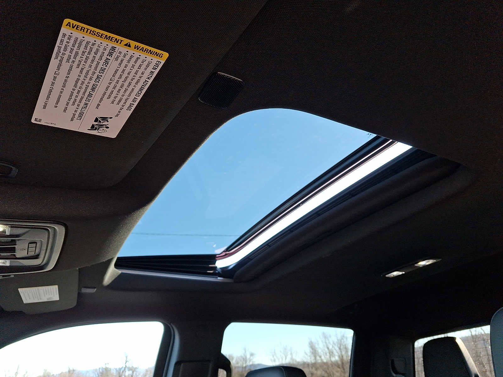 Certified 2023 GMC Sierra 1500 AT4 w/ AT4 Premium Package image 15