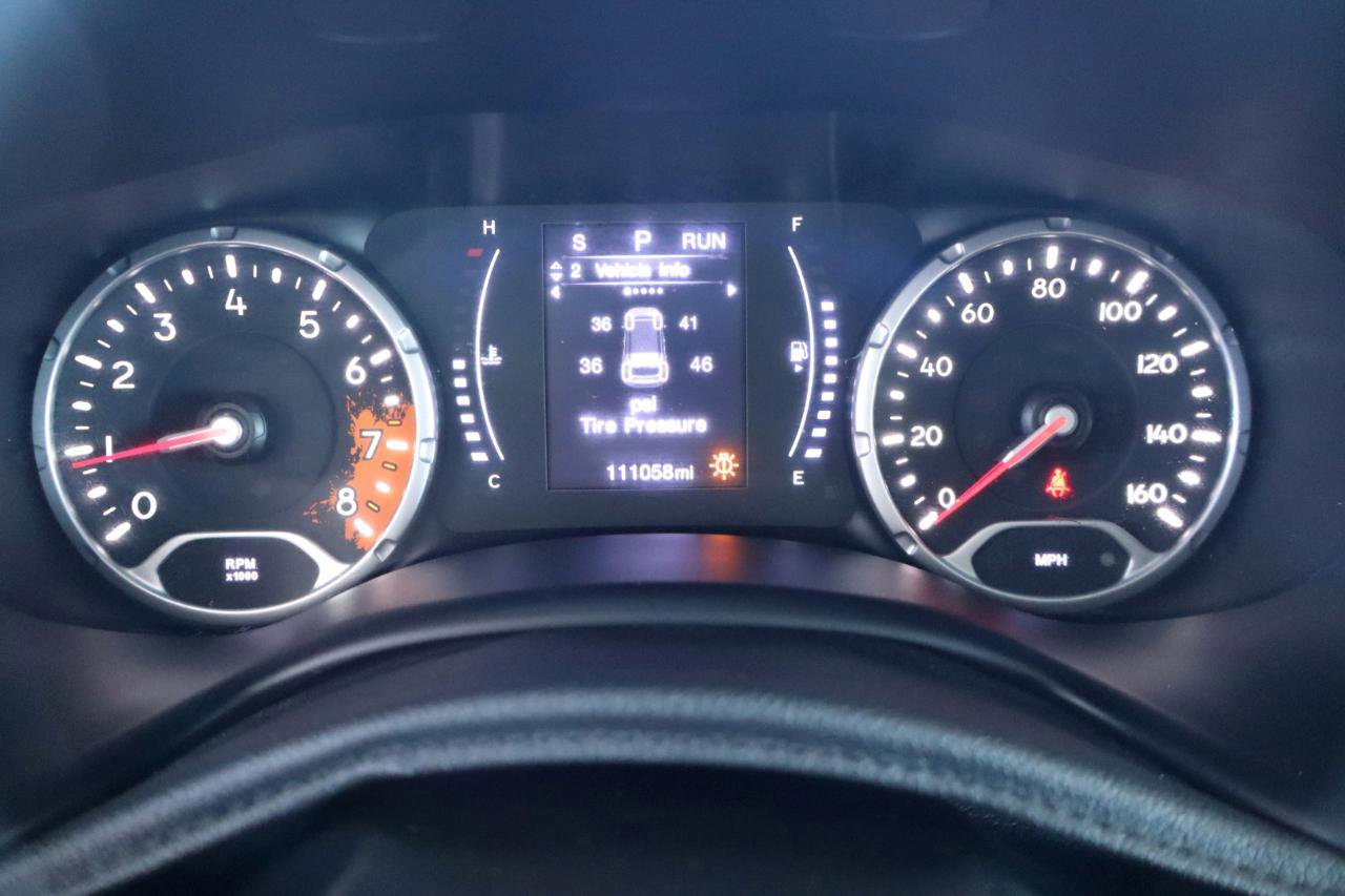 Used 2018 Jeep Renegade Latitude w/ Popular Equipment Group FWD image 18