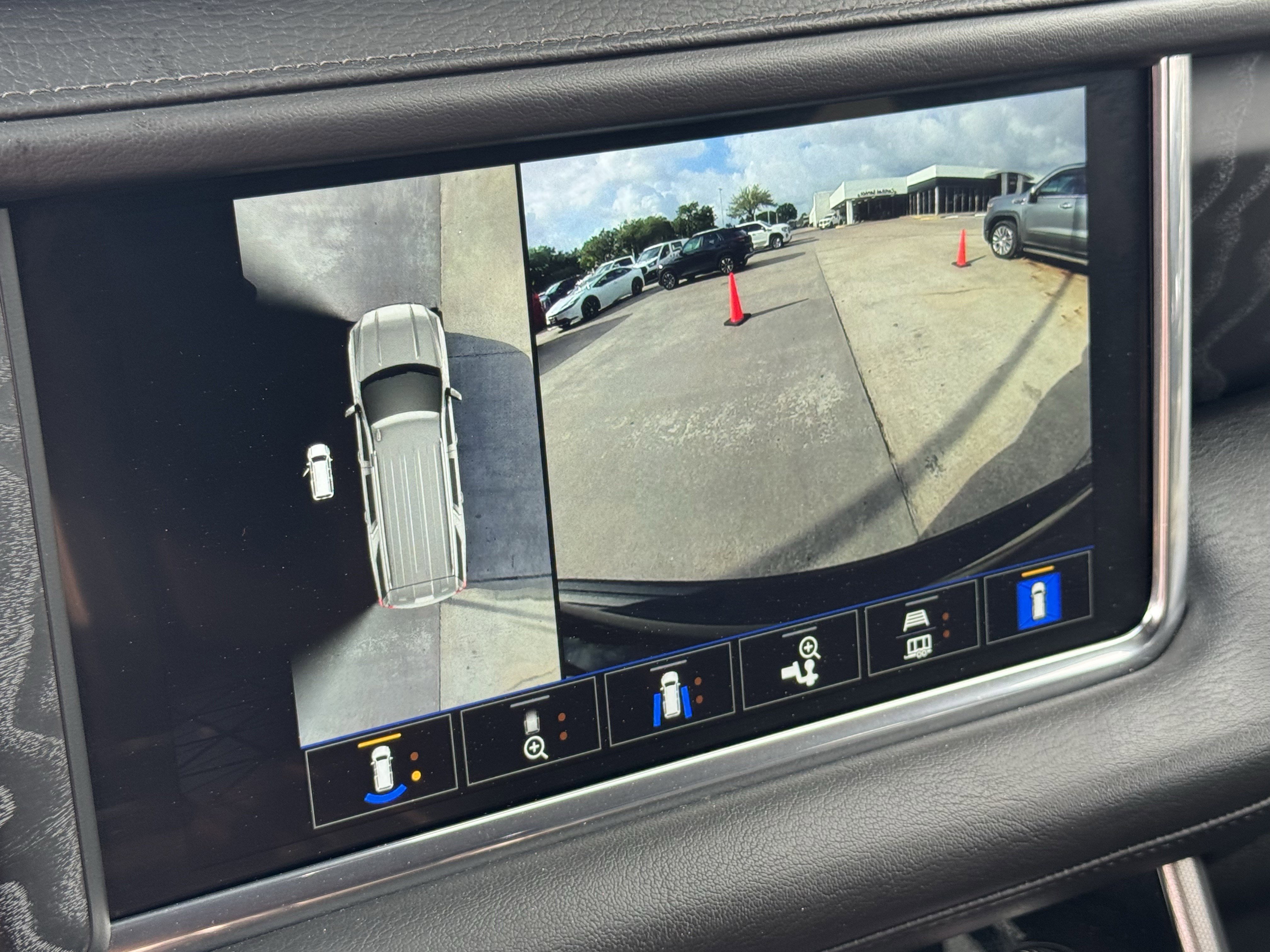 Used 2023 GMC Yukon Denali image 19