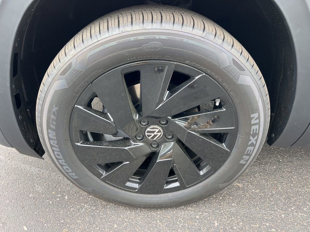 New 2026 Volkswagen Atlas SE image 7