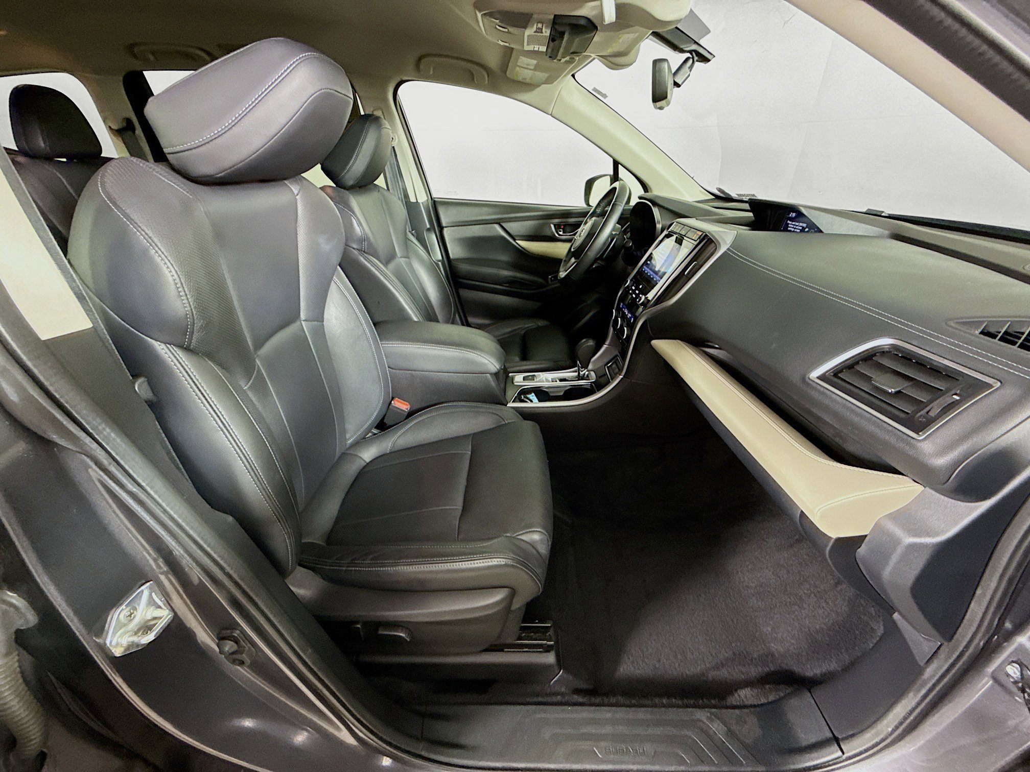 Used 2022 Subaru Ascent Limited image 36