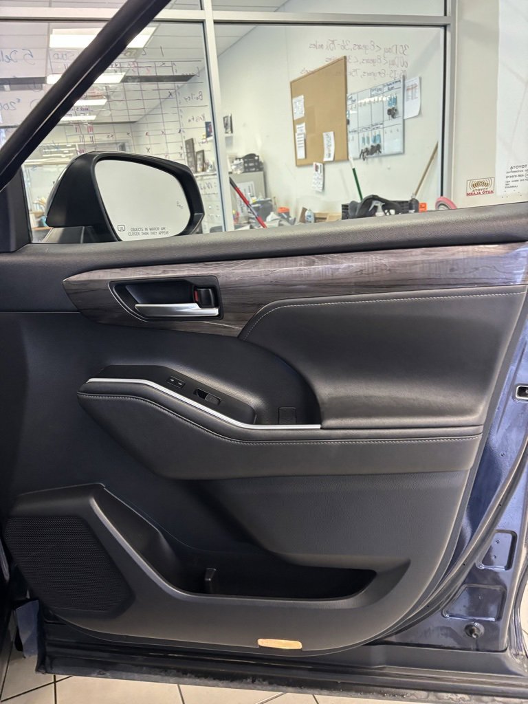 Certified 2020 Toyota Highlander Limited image 24