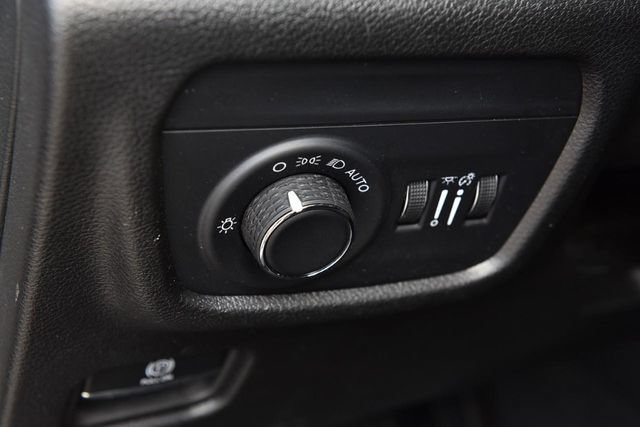 Used 2024 Jeep Grand Cherokee Laredo AWD/4WD image 11
