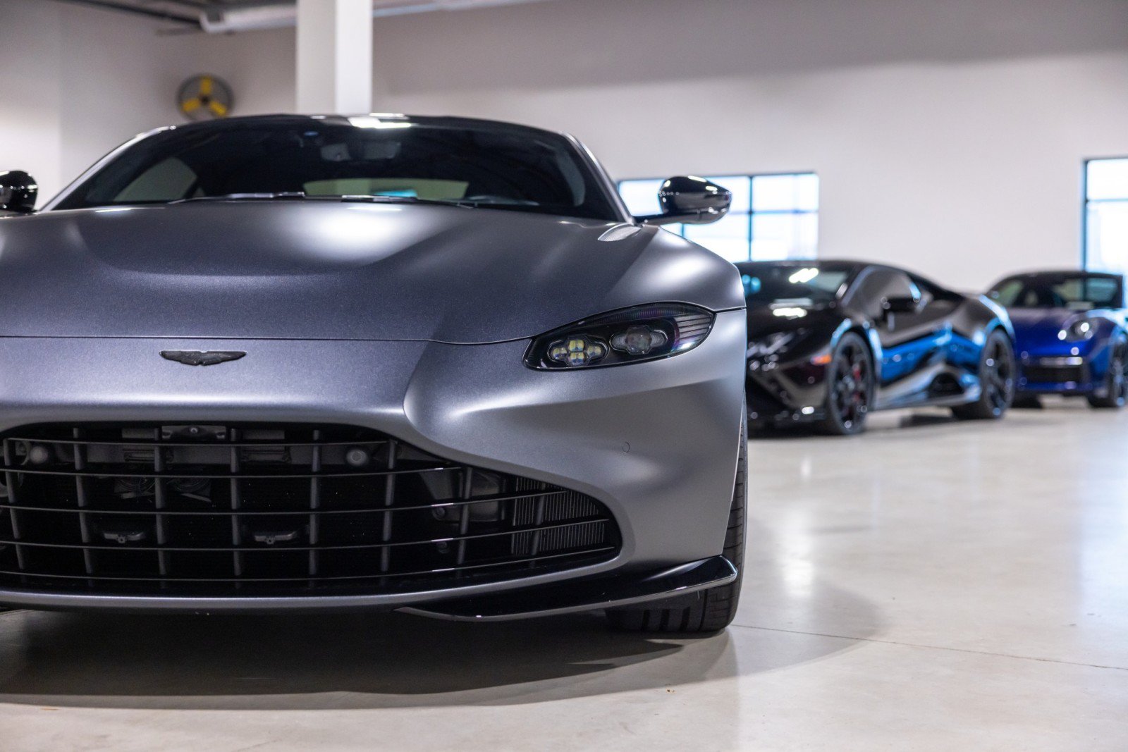 Used 2022 Aston Martin V8 Vantage Coupe RWD image 20