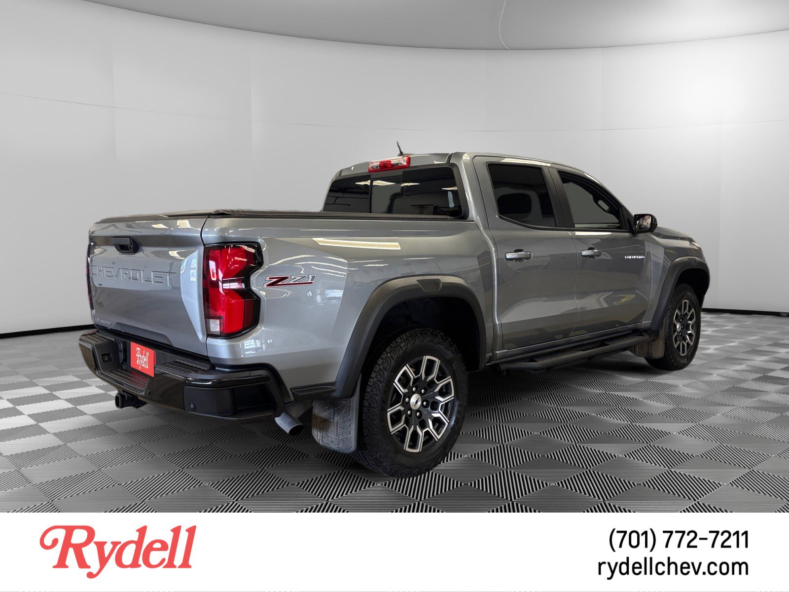 Used 2023 Chevrolet Colorado Z71 w/ Z71 Convenience Package 2 image 5
