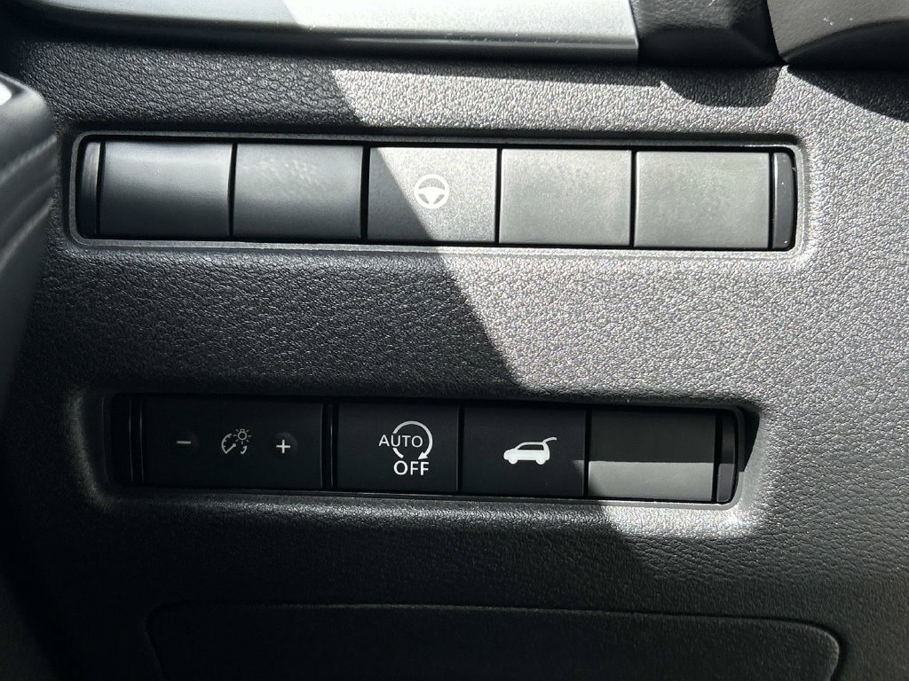 Certified 2023 Nissan Rogue SV w/ SV Premium B Package AWD/4WD image 19