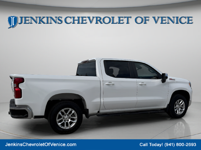 Used 2022 Chevrolet Silverado 1500 LT w/ Z71 Off-Road Package AWD/4WD image 5
