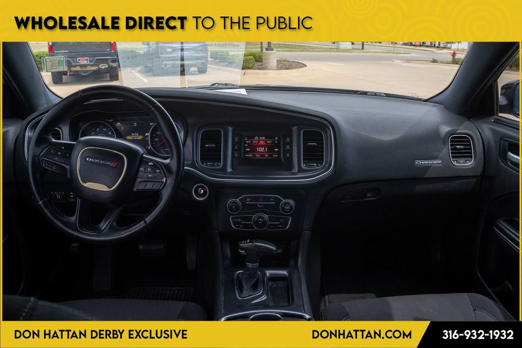 Used 2015 Dodge Charger SE w/ Popular Equipment Group RWD image 4