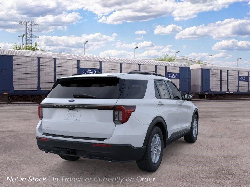 New 2026 Ford Explorer Active RWD image 9