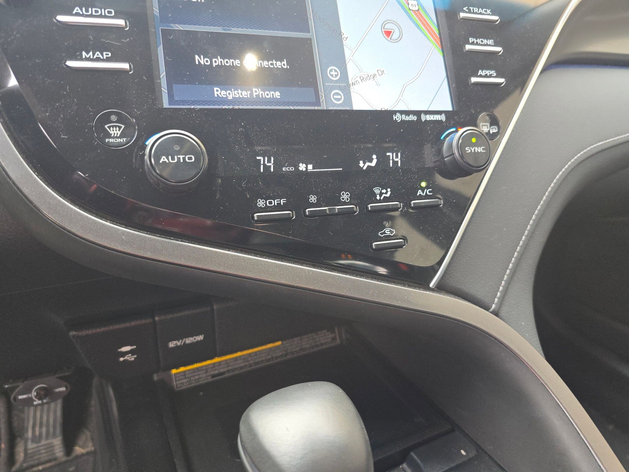 Used 2018 Toyota Camry XSE image 17