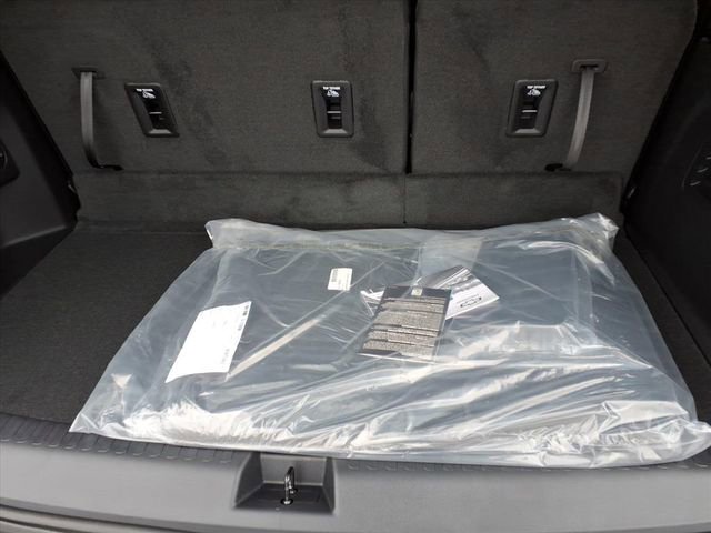 New 2026 Chevrolet Traverse LT w/ Midnight/Sport Edition image 25