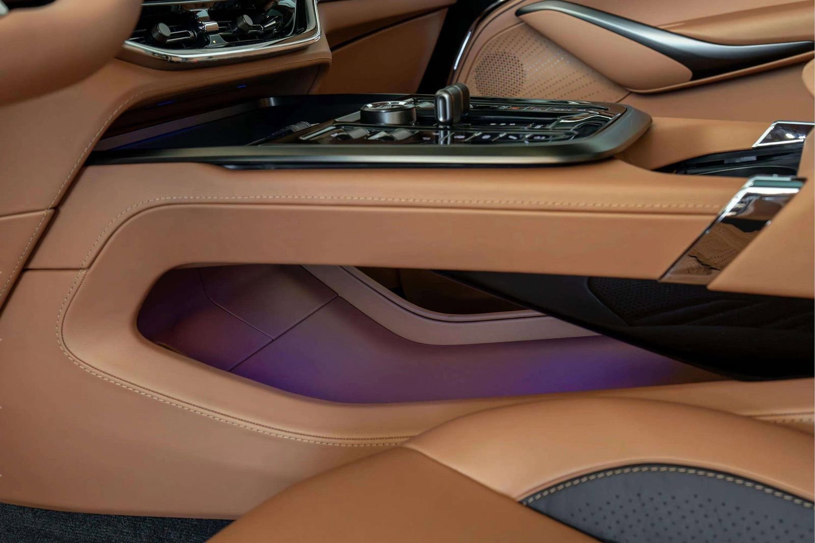 New 2026 Aston Martin DBX S AWD/4WD image 45