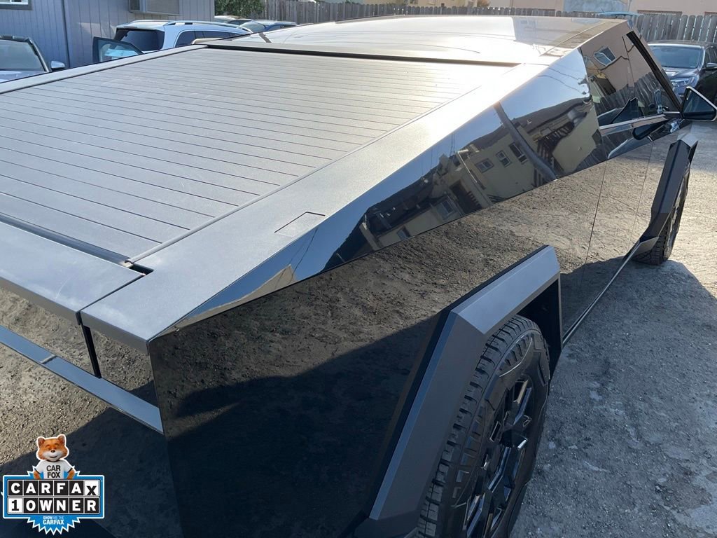 Used 2024 Tesla Cybertruck AWD Crew Cab image 86