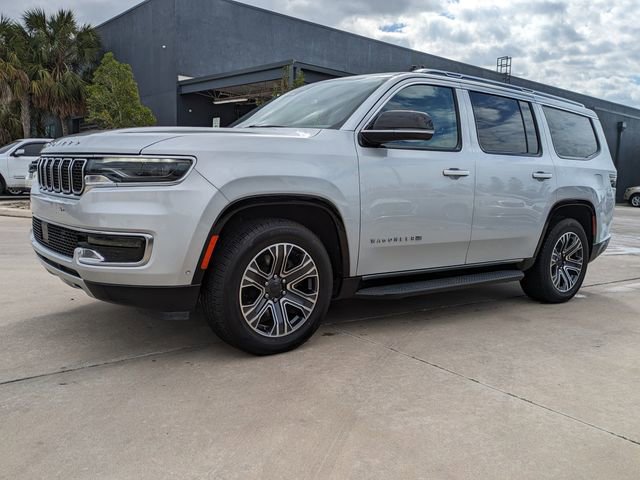 Used 2024 Jeep Wagoneer Series II w/ Flexible Seating Group image 10