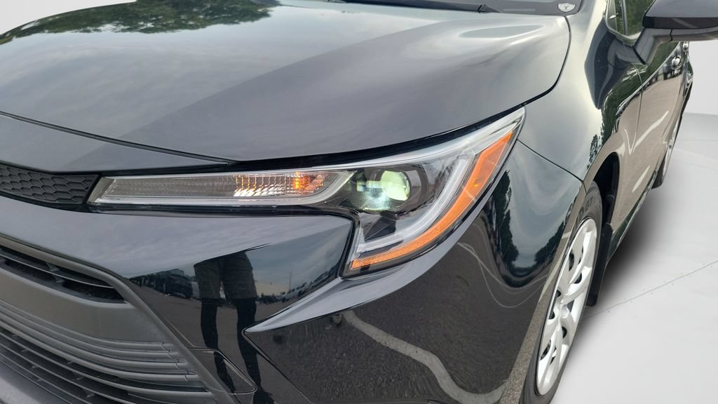 Used 2023 Toyota Corolla LE FWD image 24