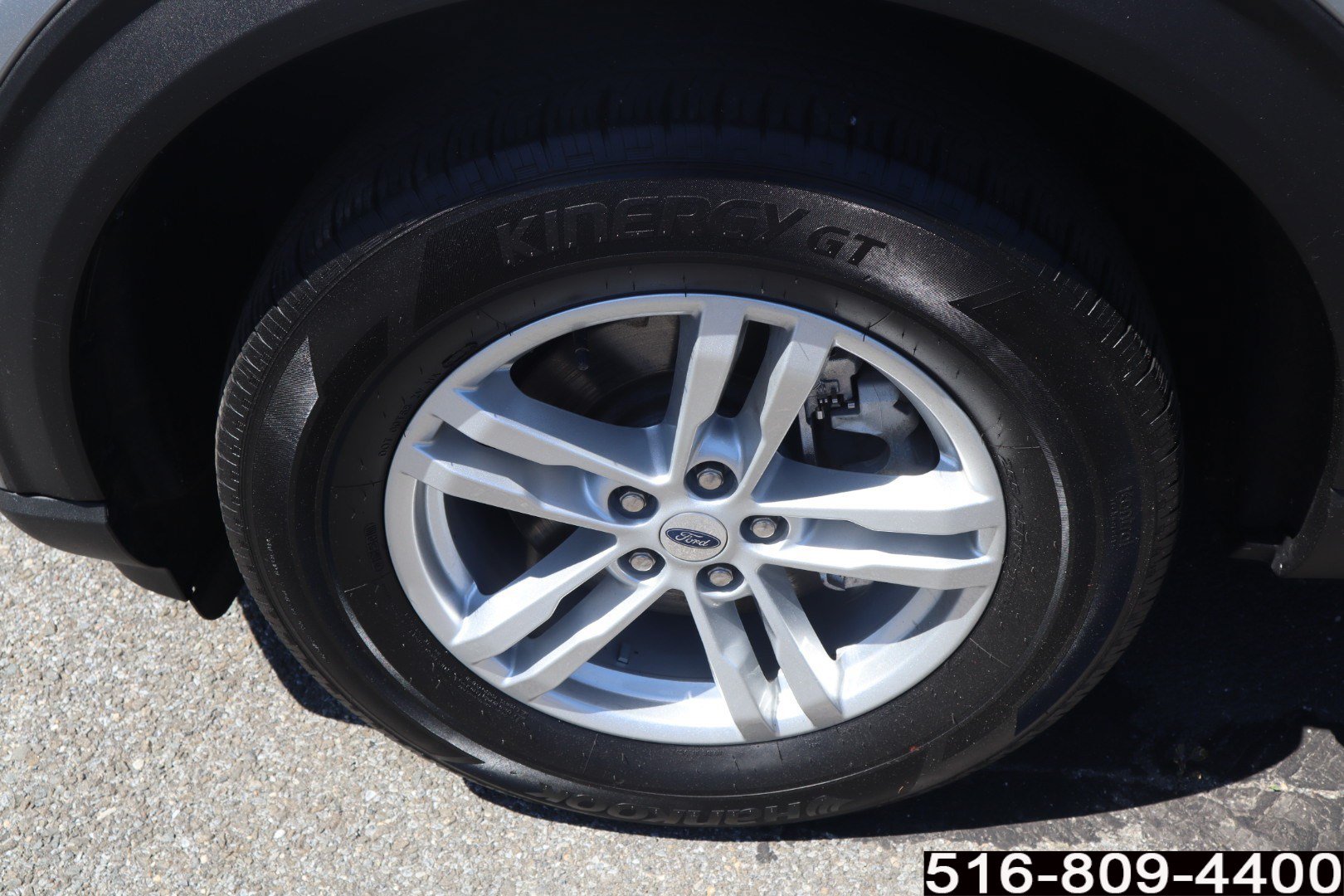 Used 2023 Ford Explorer XLT AWD/4WD image 9