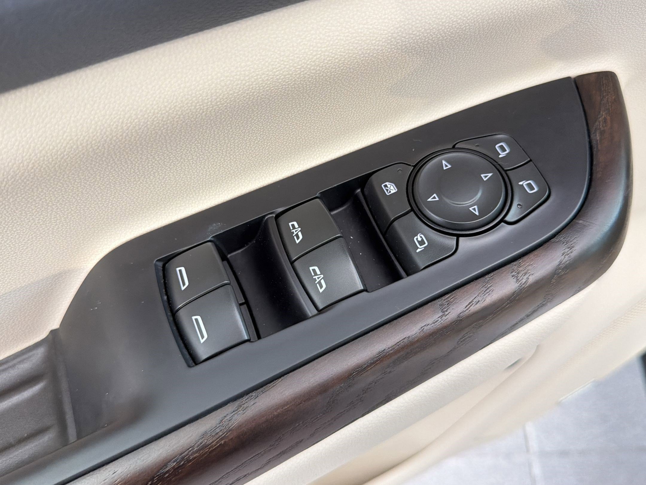 Used 2022 GMC Acadia Denali w/ Denali Ultimate Package image 21