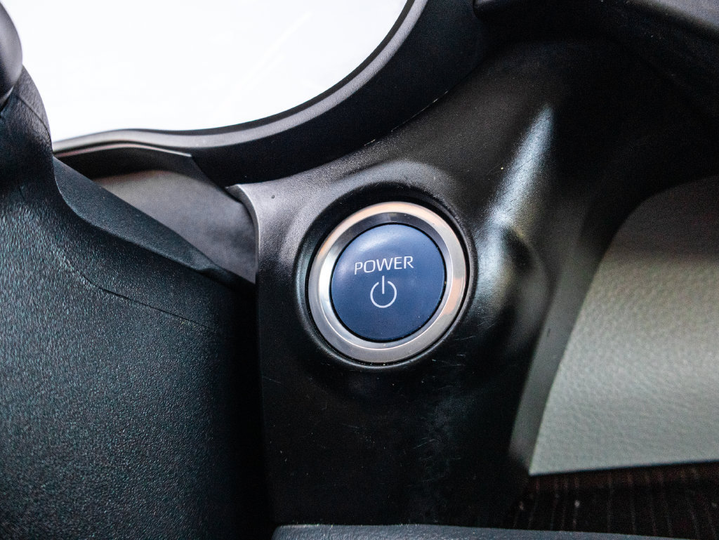 Certified 2024 Toyota Sienna LE w/ LE Plus Package FWD image 29