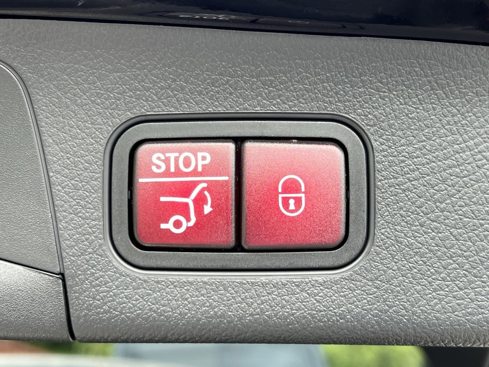 Certified 2025 Mercedes-Benz GLA 250 4MATIC image 25