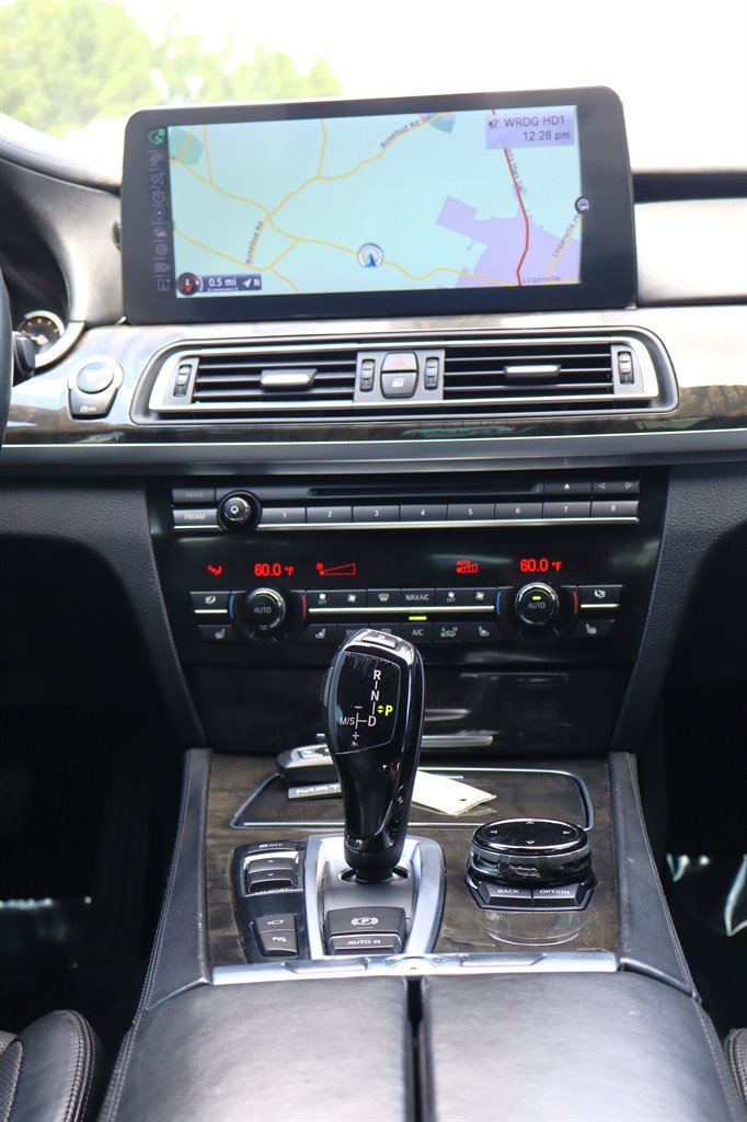 Used 2015 BMW 750i RWD image 12