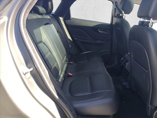 Used 2019 Jaguar F-PACE Prestige image 20