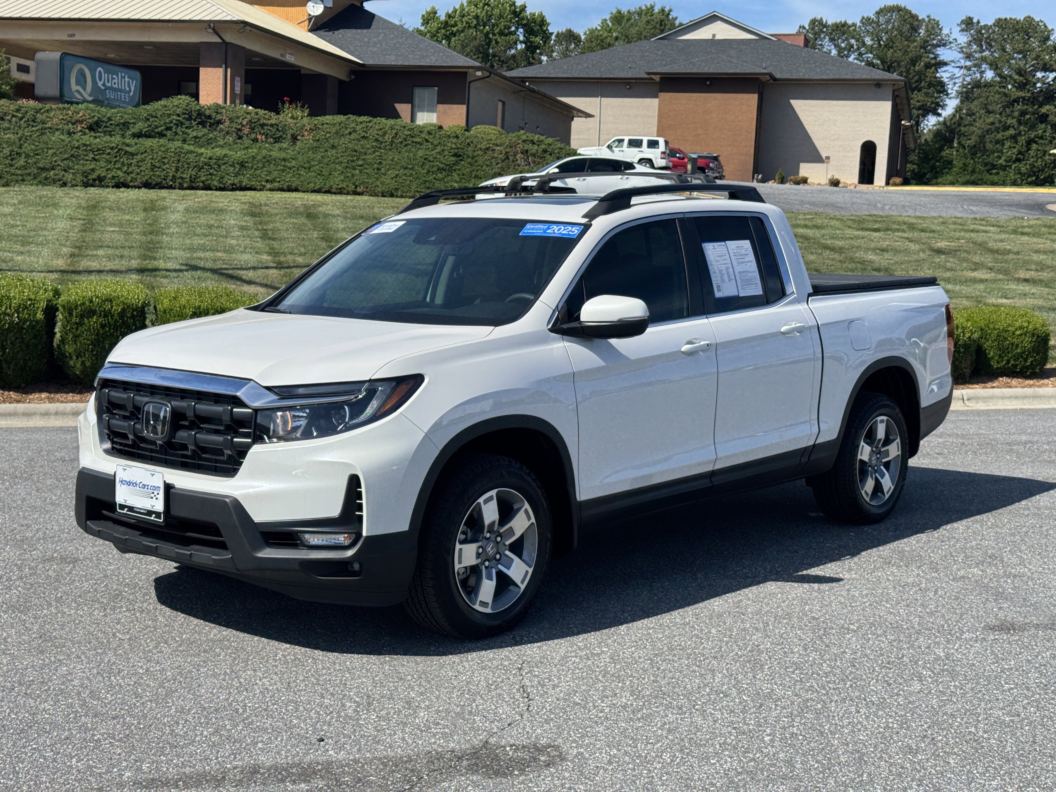 Certified 2025 Honda Ridgeline RTL image 3