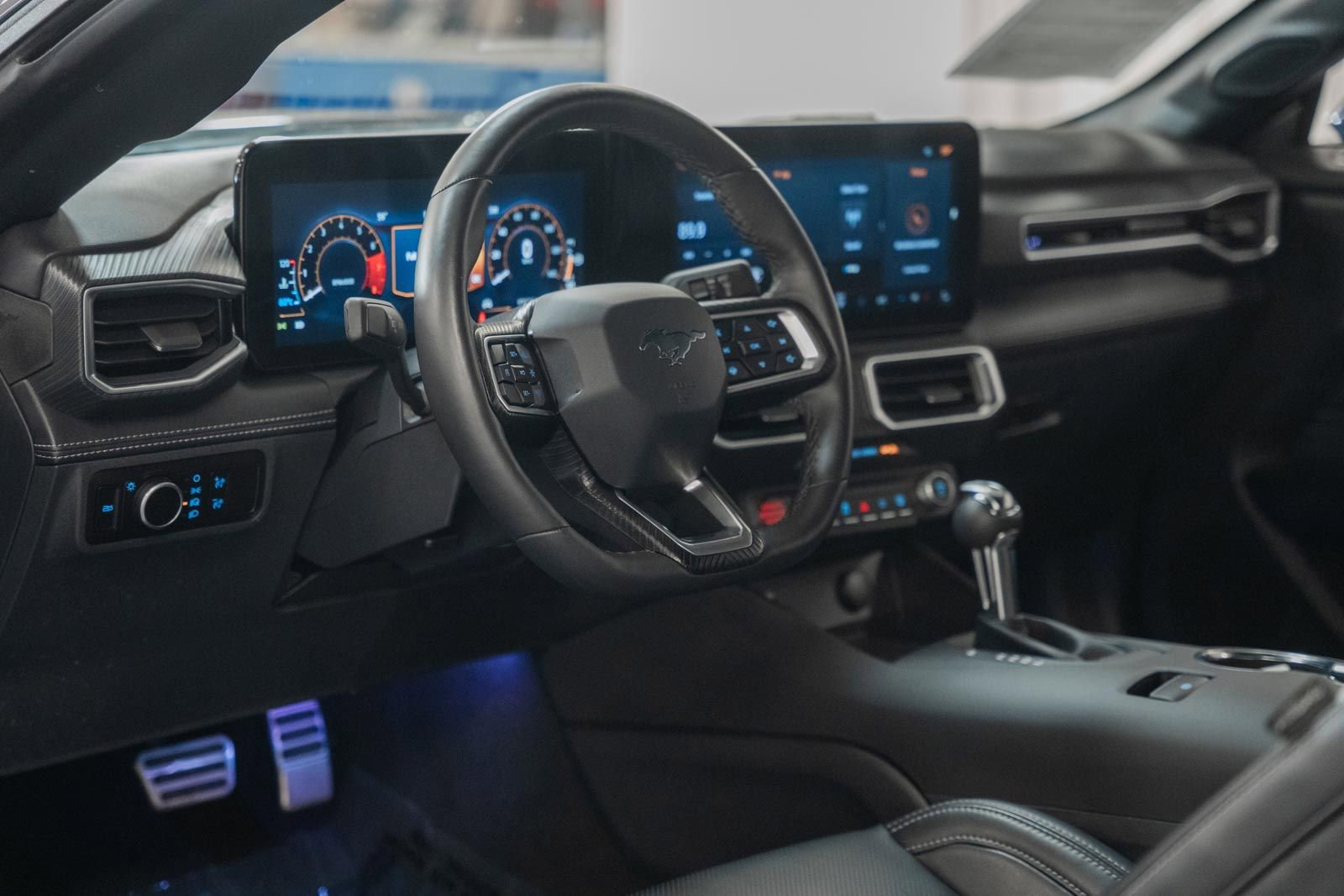 Certified 2025 Ford Mustang Premium w/ Wheel & Stripe Package image 26