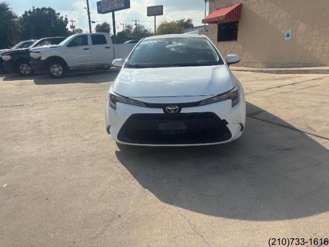Used 2021 Toyota Corolla LE image 2