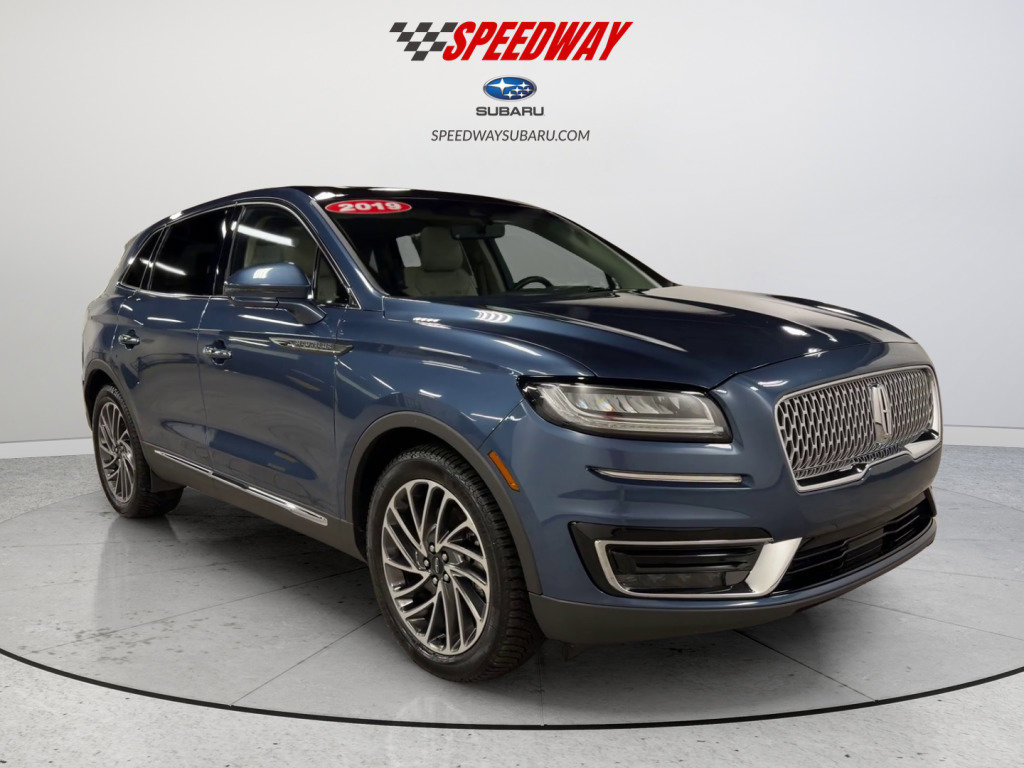 Used 2019 Lincoln Nautilus Reserve FWD image 2