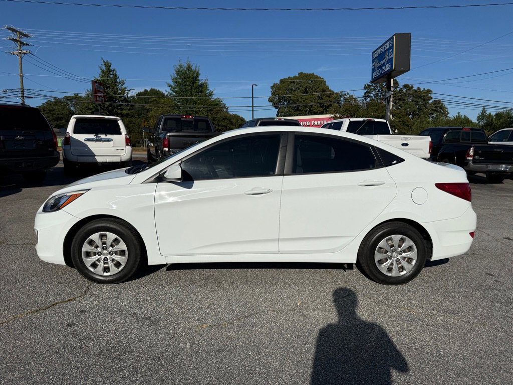 Used 2016 Hyundai Accent SE image 4