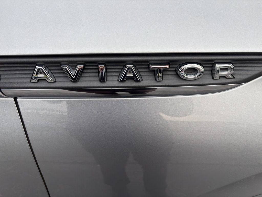 Used 2021 Lincoln Aviator Reserve w/ Equipment Group 202A image 29