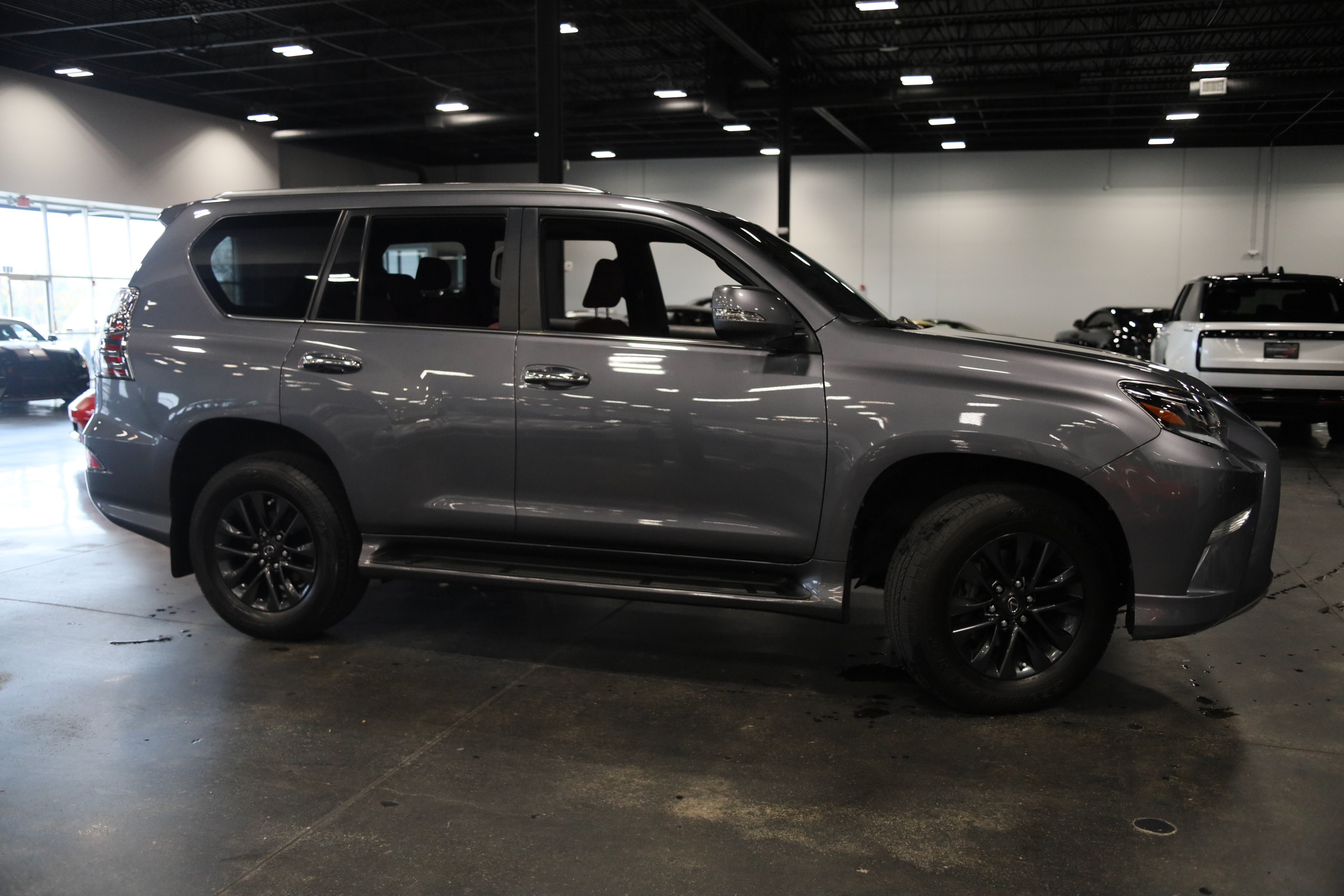Used 2021 Lexus GX 460 Premium w/ Premium Package AWD/4WD image 9