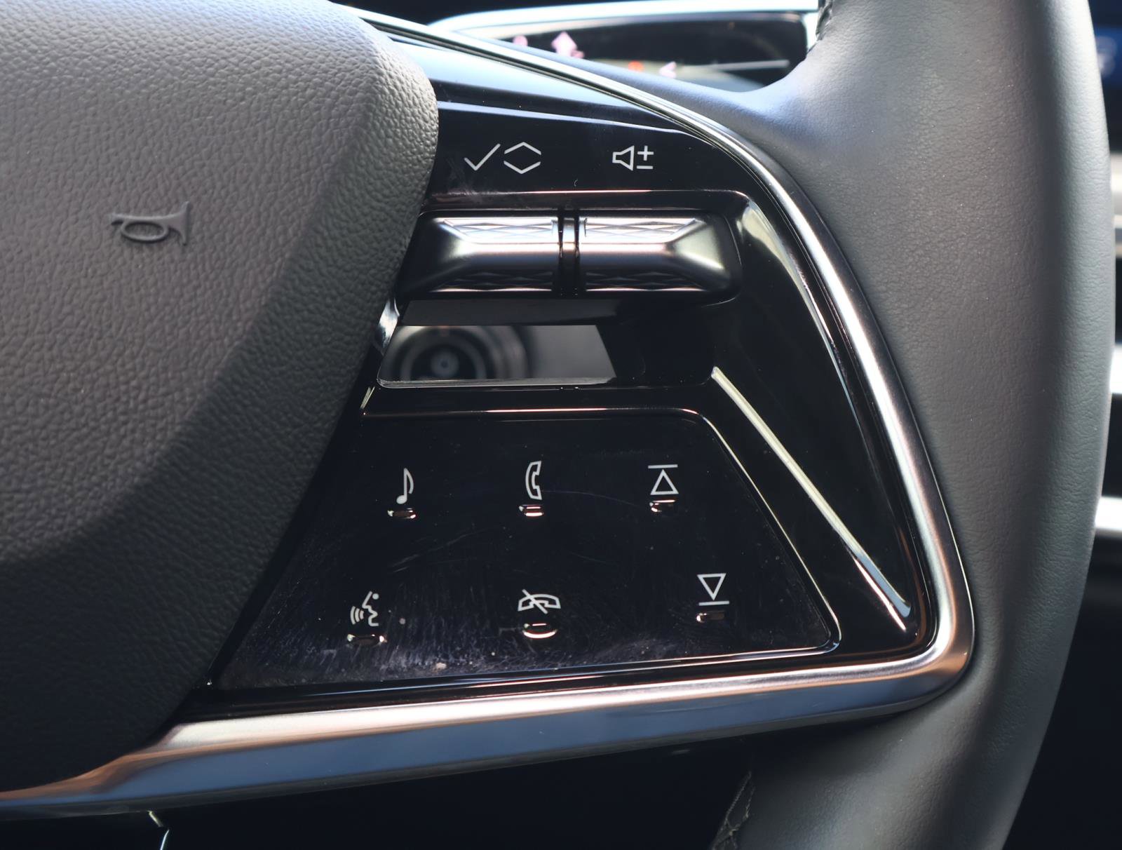 Used 2025 Cadillac Lyriq Luxury w/ LPO, Floor Liner Package RWD image 29