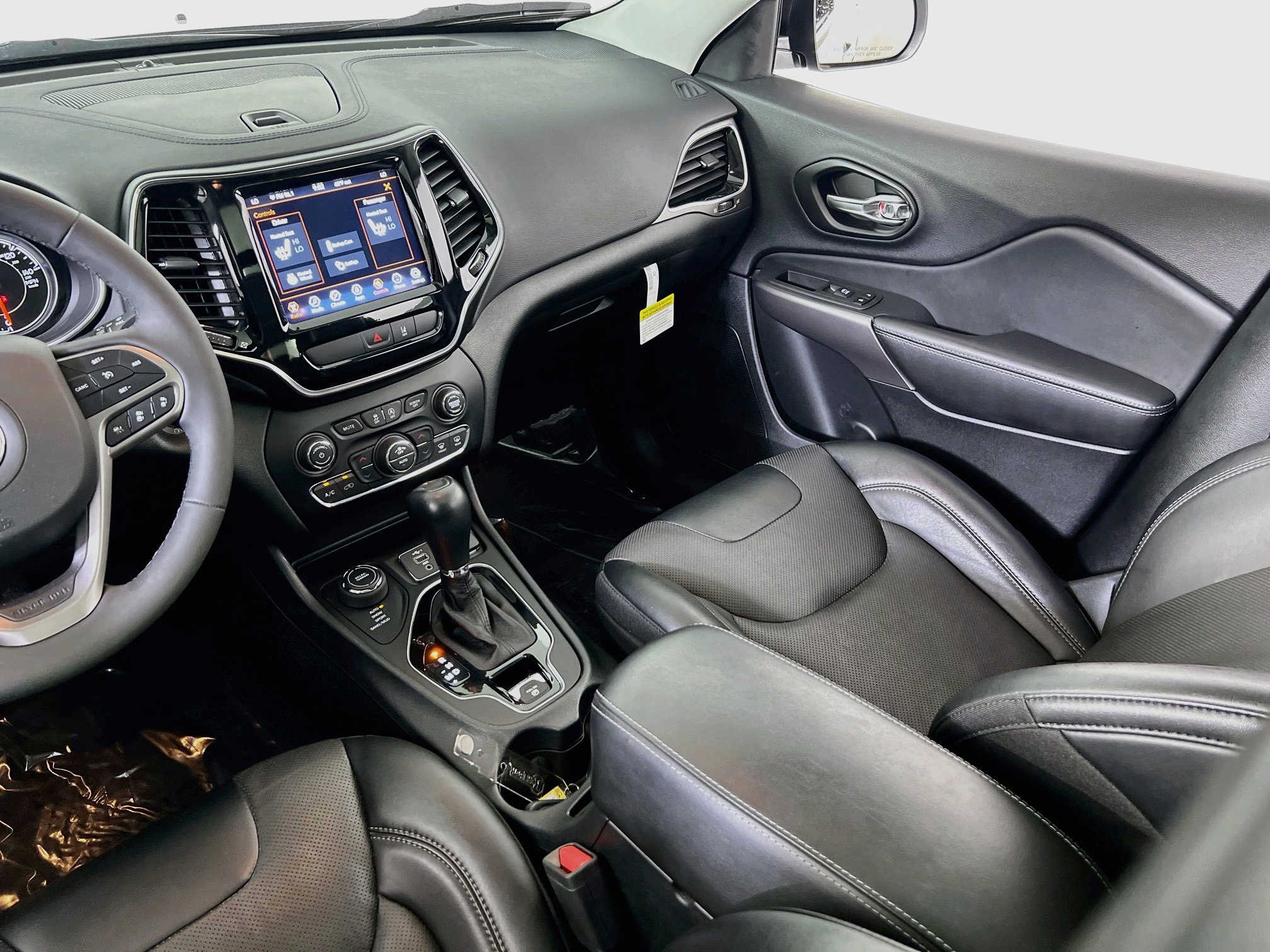 Used 2022 Jeep Cherokee Limited AWD/4WD image 23