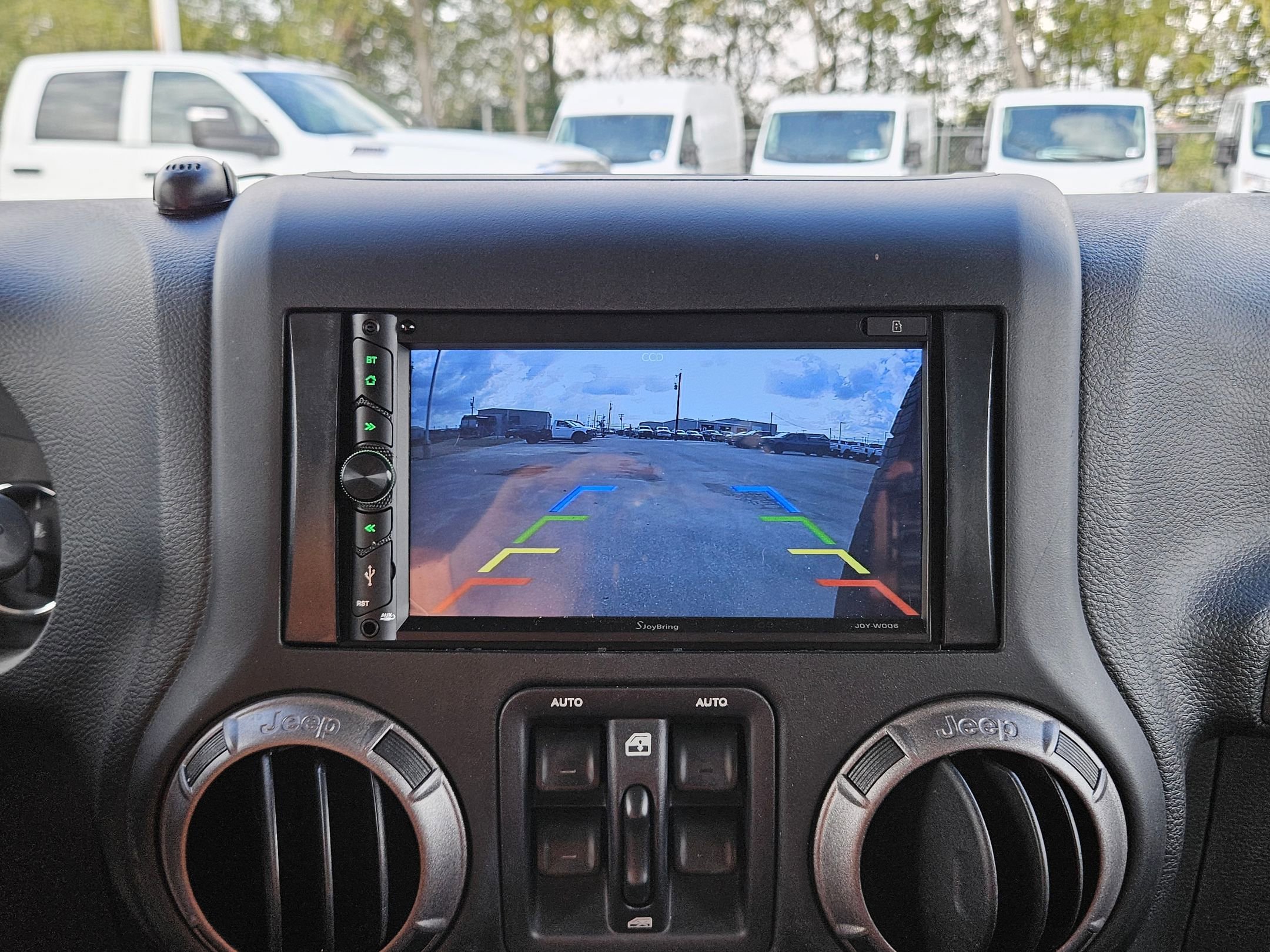 Used 2018 Jeep Wrangler Unlimited Sport S image 18