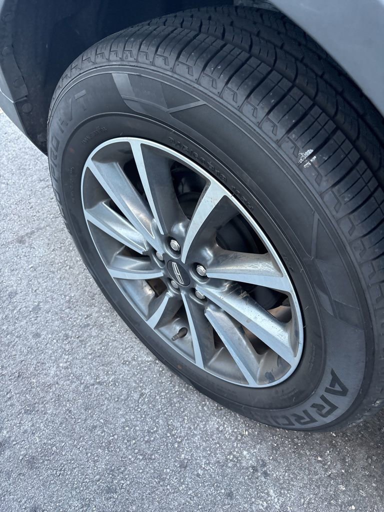 Used 2023 Lincoln Nautilus Standard w/ Premium Package image 22