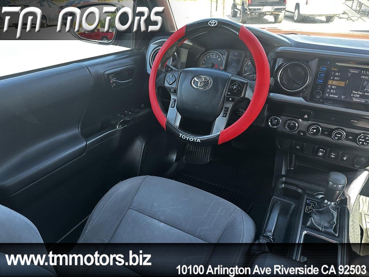 Used 2019 Toyota Tacoma TRD Off-Road image 14