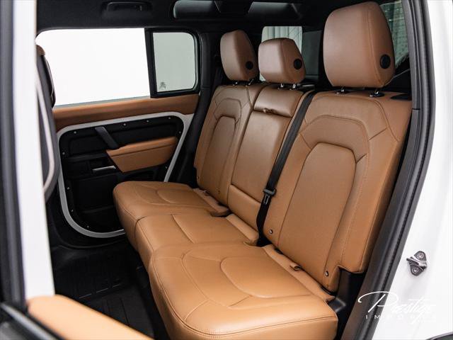 Used 2025 Land Rover Defender 110 X-Dynamic SE AWD/4WD image 44