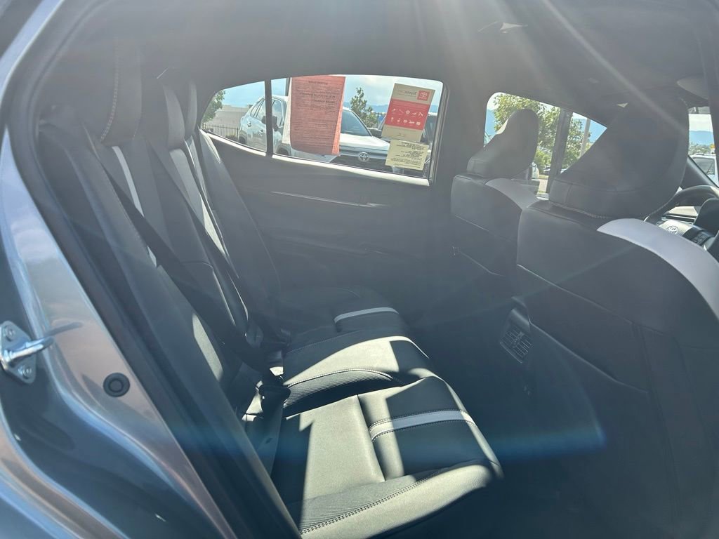 Used 2025 Toyota Camry SE image 29