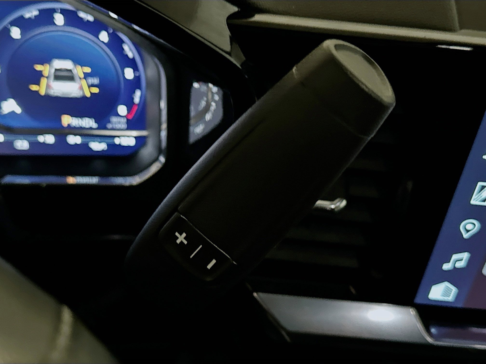 Used 2024 Chevrolet Silverado 1500 LT image 24