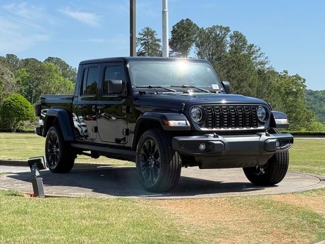 Used 2024 Jeep Gladiator Sport AWD/4WD image 1
