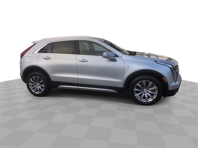 Certified 2022 Cadillac XT4 Premium Luxury w/ Enhanced Visibility Package image 17