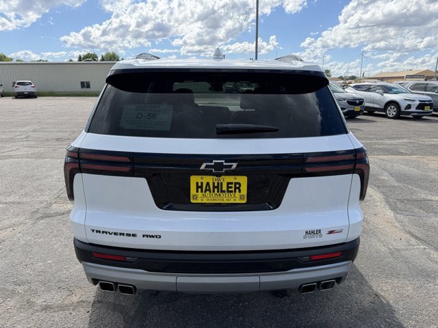 Used 2024 Chevrolet Traverse Z71 w/ LPO, Floor Liner Package AWD/4WD image 17