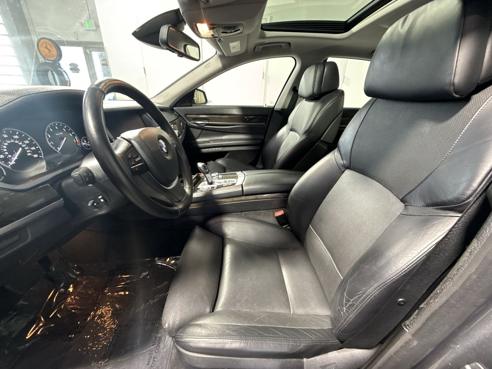 Used 2012 BMW 750i RWD image 14